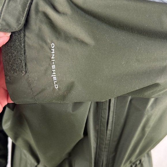 Womens Columbia Forest Green Insulated Omni-Shield Coat - Picture 4 of 9